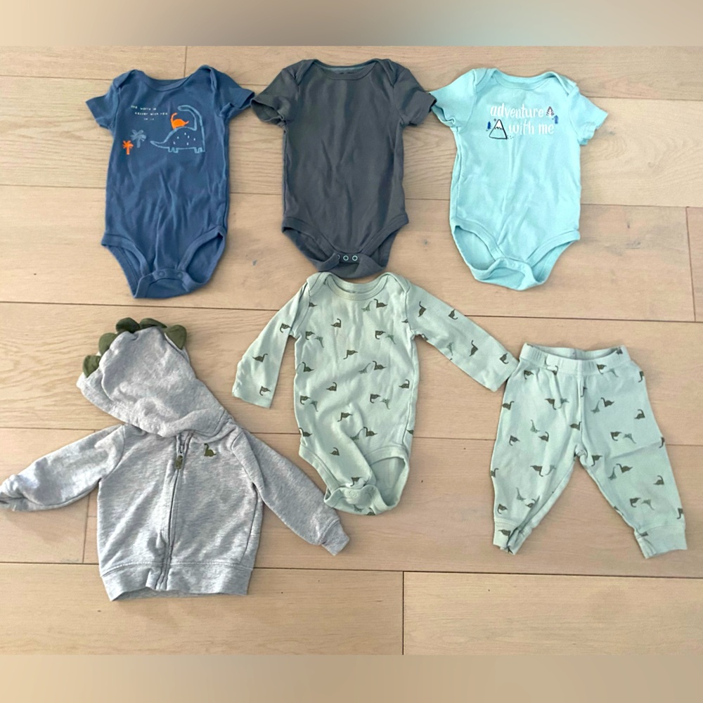 Carters Dinosaur Outfit and Onesie lot: 6 months